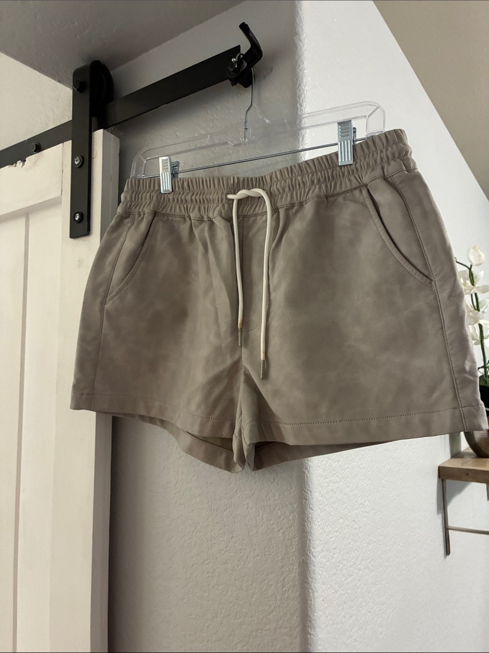 NWOT !!!KanCan Taupe Drawstring Athletic Shorts